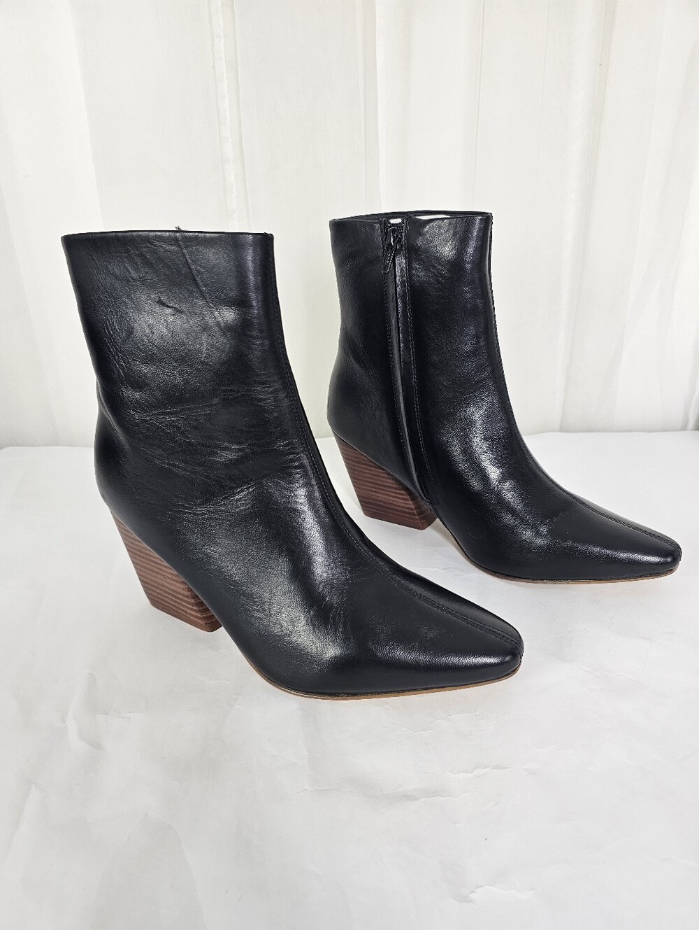 Journee Signature Hydra Black Leather Angular Block Heel Ankle Booties 9.5 NEW